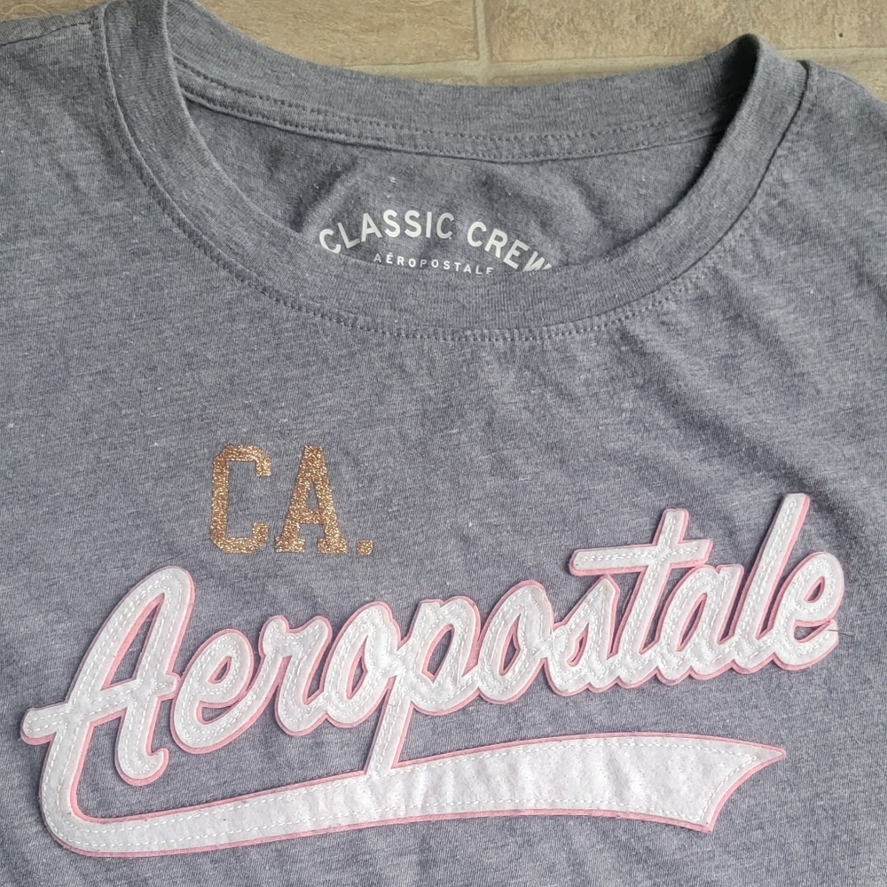 Aeropostale Classic Crew Heather Gray Logo T-Shirt - Gray with Pink Accent
